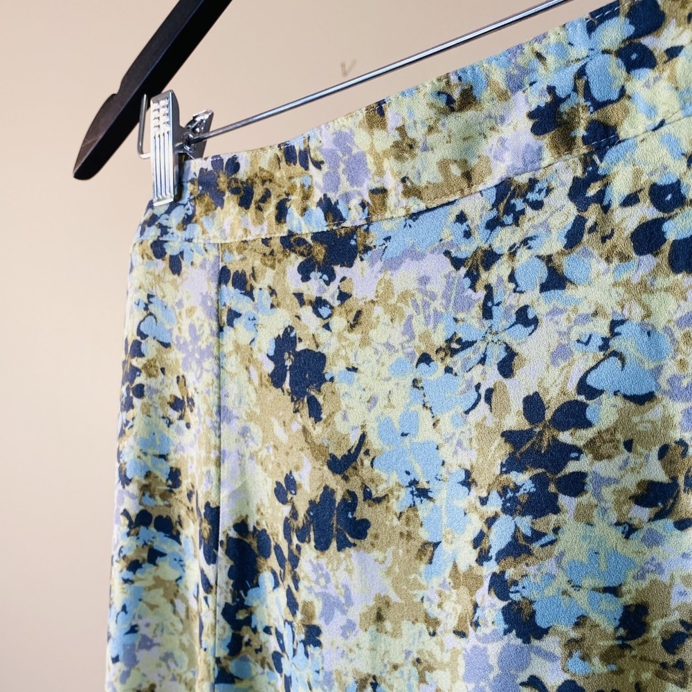 Chartreuse green and lilac floral flared skirt - Picture 3 of 5